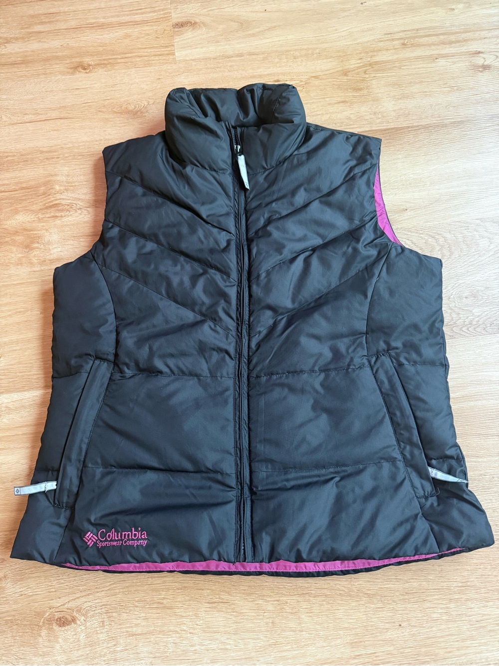 Columbia Women’s Black Down Feather Puffer Vest with Pink Trim size Large